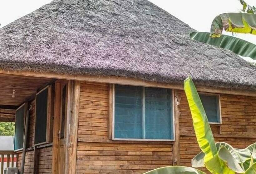 هتل Auberge Chez Théo