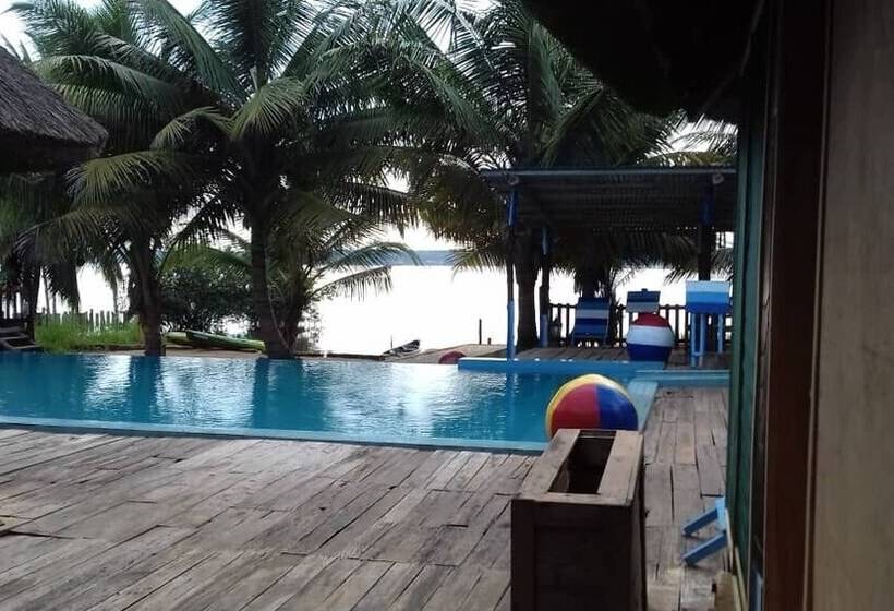 هتل Auberge Chez Théo