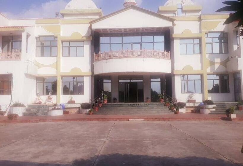 בית מלון כפרי Mauj Mahal Fun Resort & Water Park