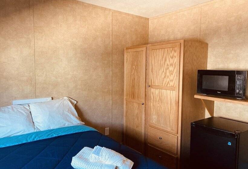 בית מלון כפרי Target Hospitality Williams County Lodge