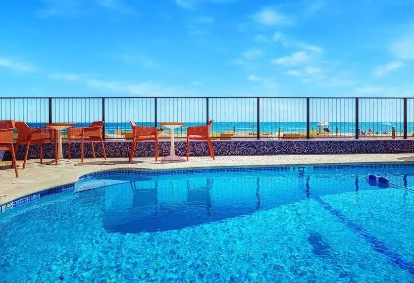 مُتل Ocean Treasure Beachside Suites