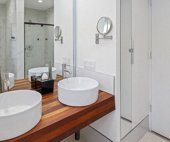 فندق على الطريق Ocean Treasure Beachside Suites