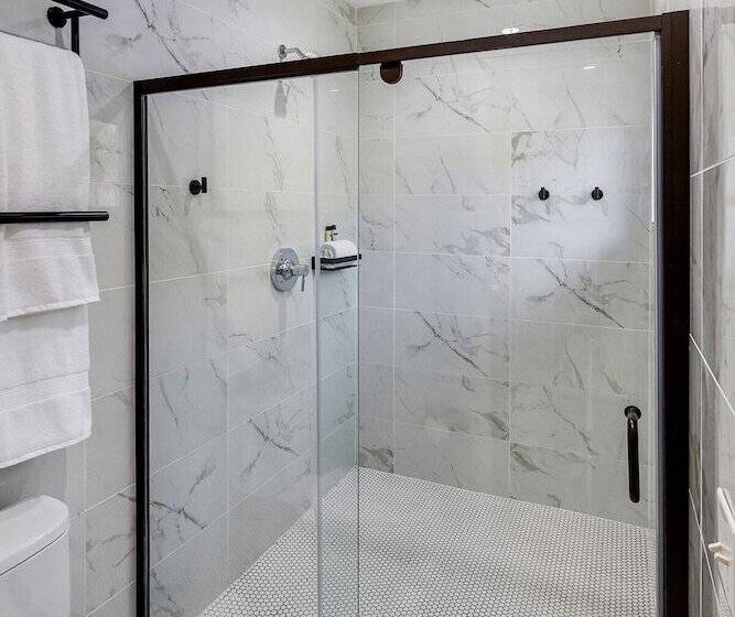 فندق على الطريق Ocean Treasure Beachside Suites