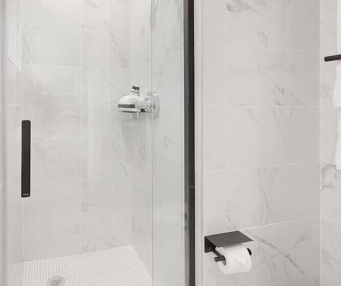 فندق على الطريق Ocean Treasure Beachside Suites