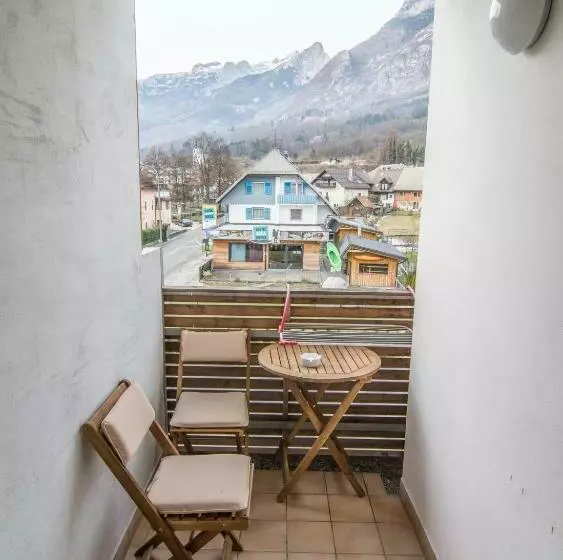 پانسیون Apartments Skok With Free Parking