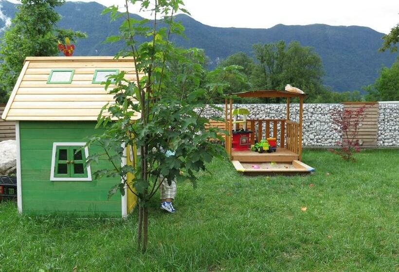 پانسیون Apartments Skok With Free Parking