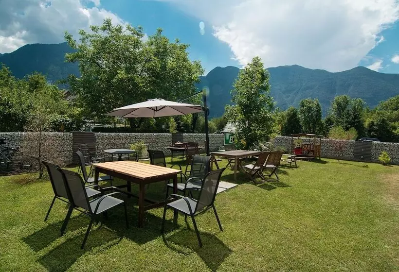 پانسیون Apartments Skok With Free Parking