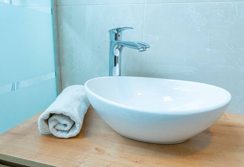 پانسیون Apartments Skok With Free Parking