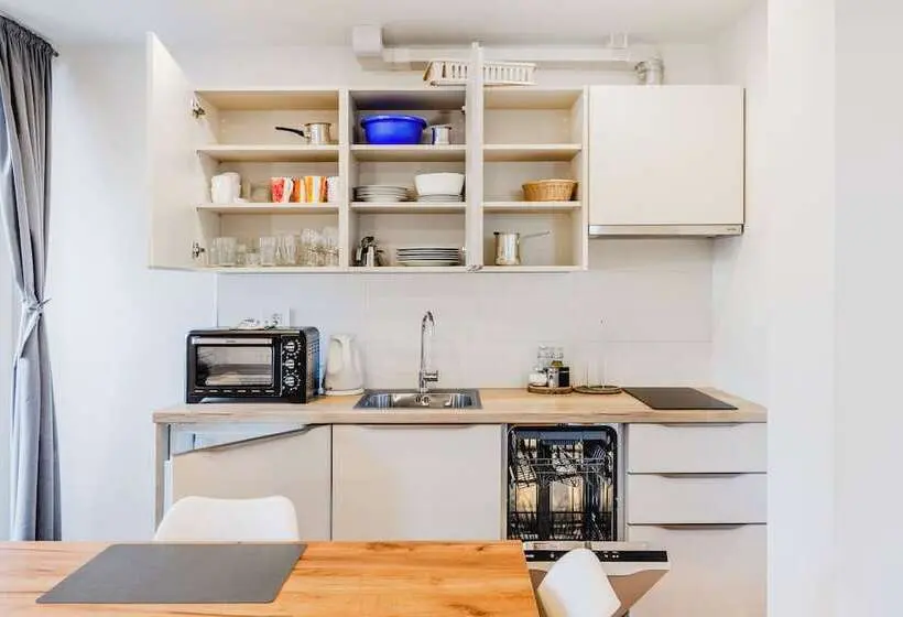 پانسیون Apartments Skok With Free Parking