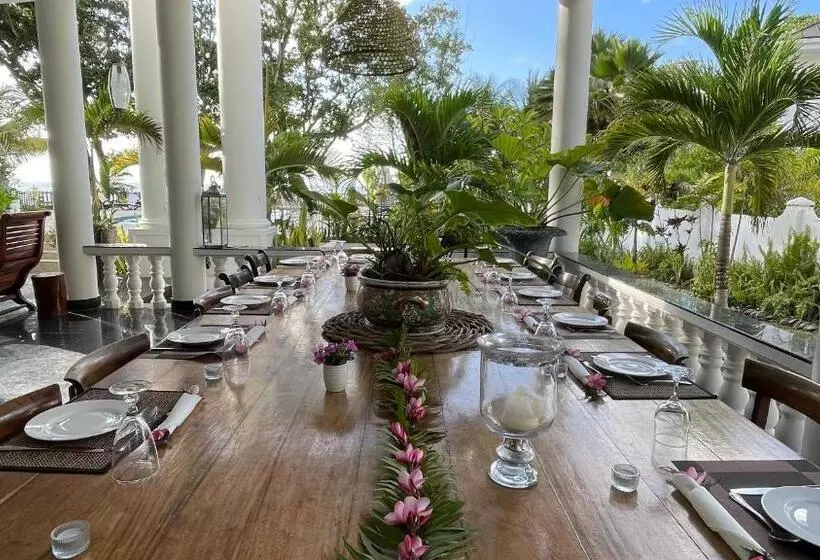 پانسیون Chateau Elysium