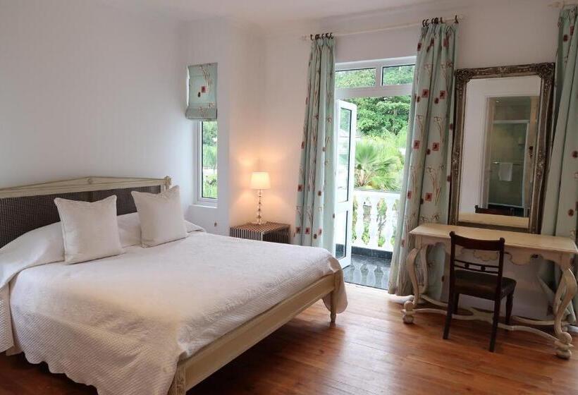 پانسیون Chateau Elysium