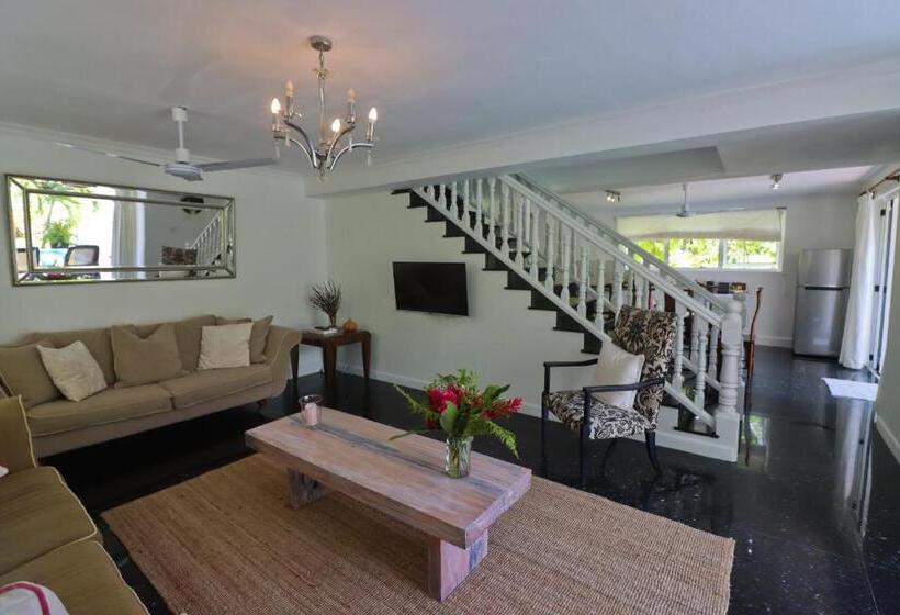 پانسیون Chateau Elysium