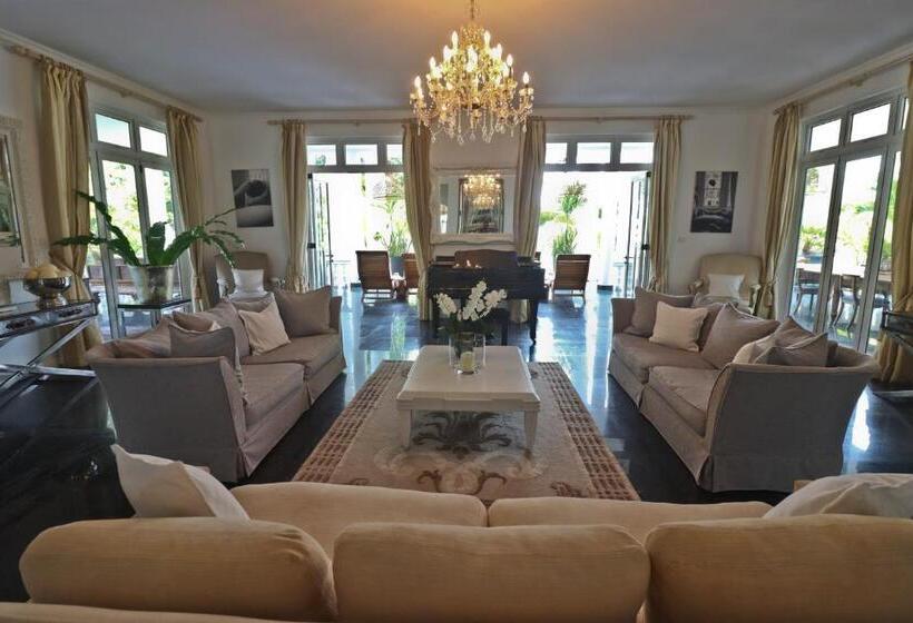 پانسیون Chateau Elysium