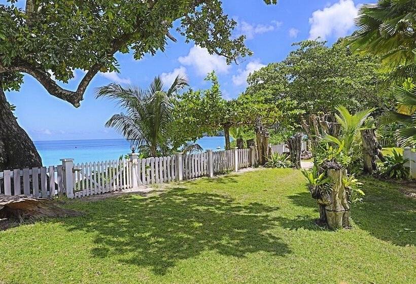 پانسیون Chateau Elysium