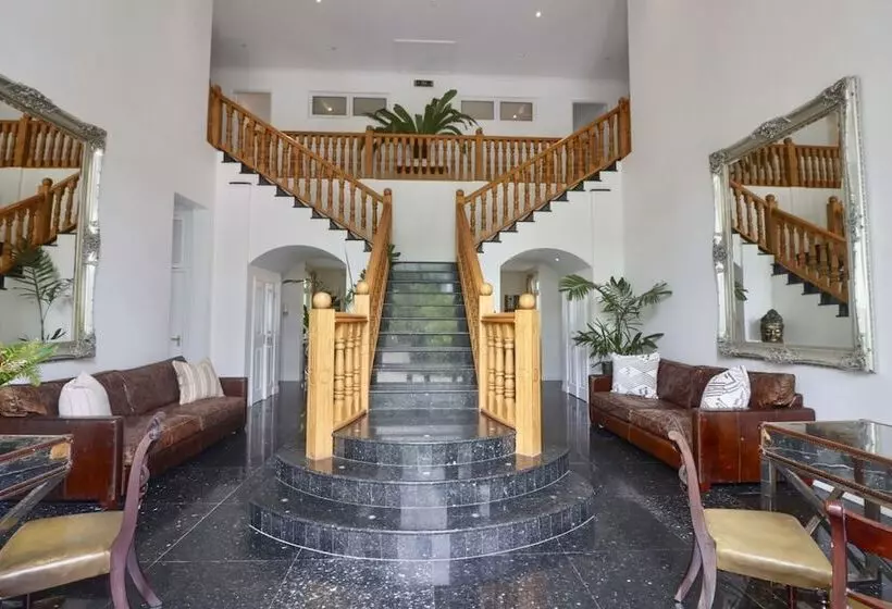 پانسیون Chateau Elysium