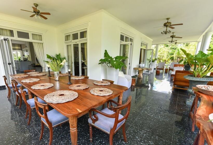 پانسیون Chateau Elysium