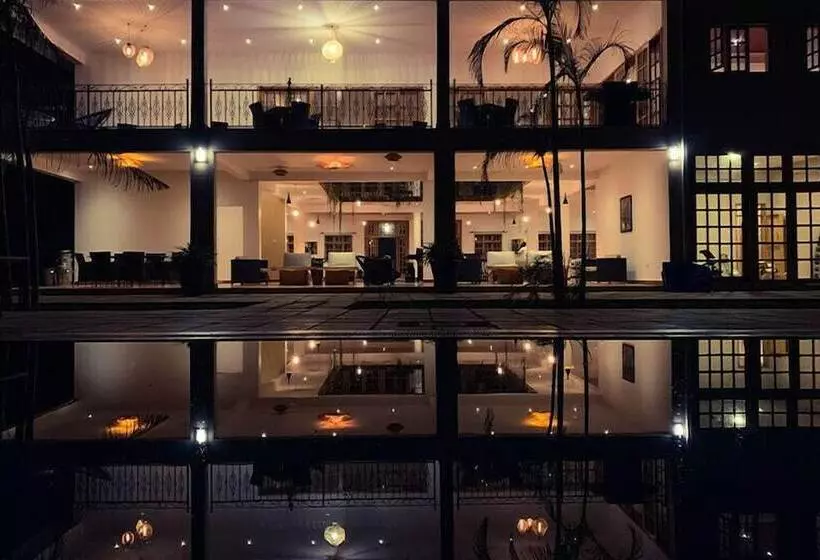 پانسیون Kahawa House