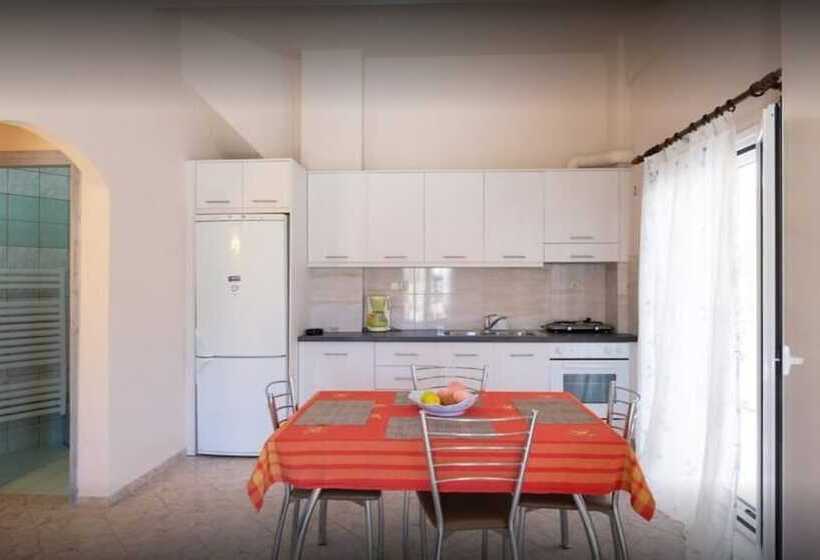 ペンション Xara Apartments