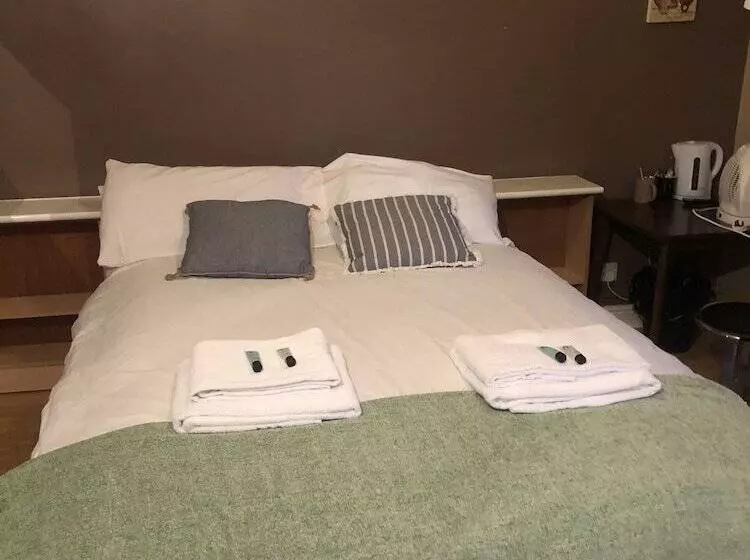 The Salford Arms Hotel Adults Only