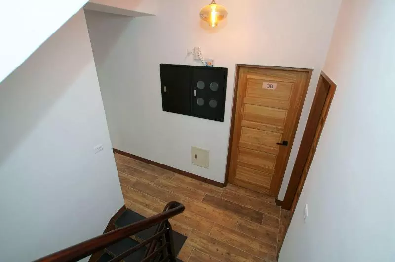 تختخواب و صبحانه Freewind