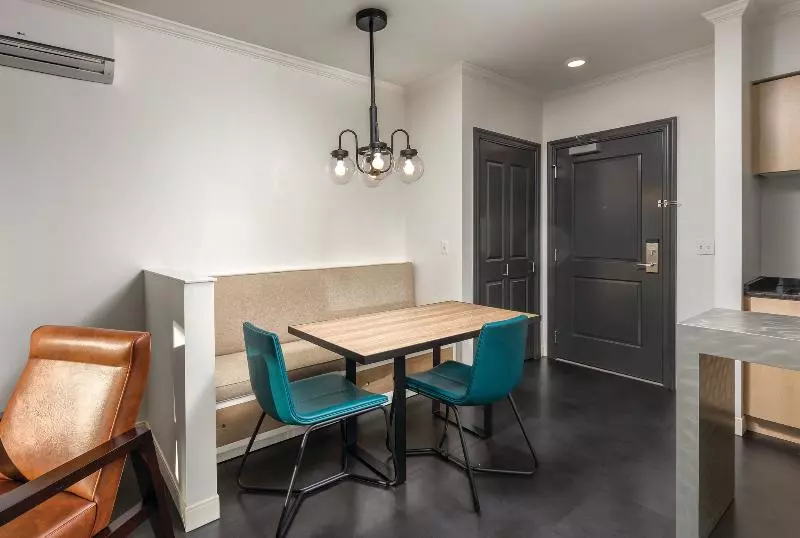 هتل Worldmark Portland Waterfront Park