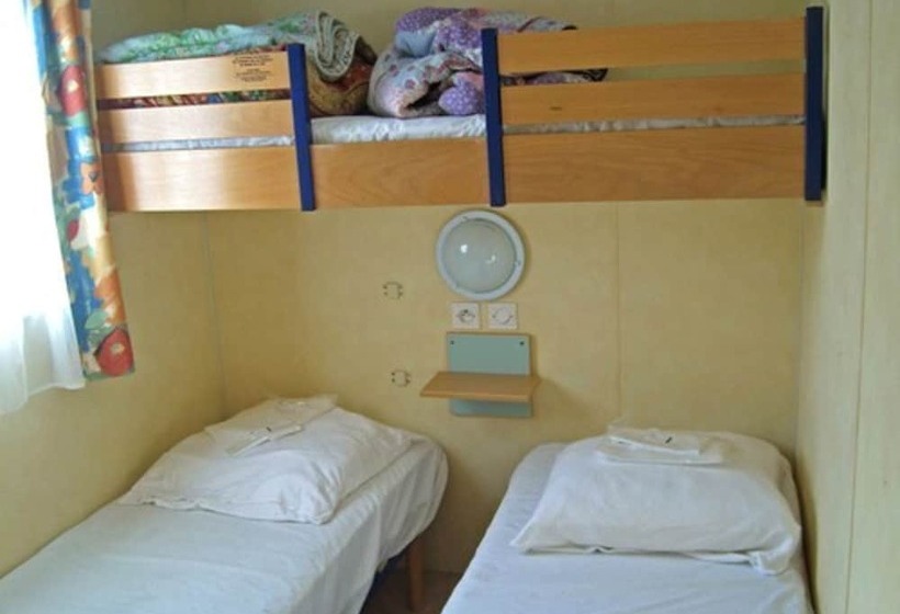 בית מלון כפרי Camping La Charderie