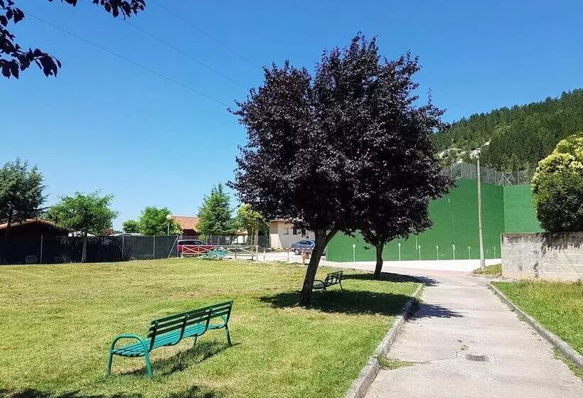 Hotelli Camping Rio Nela