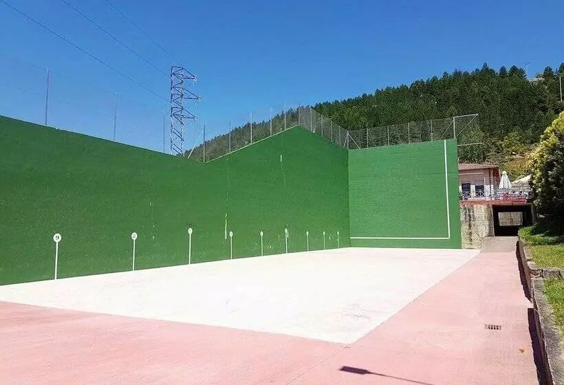 Hotelli Camping Rio Nela