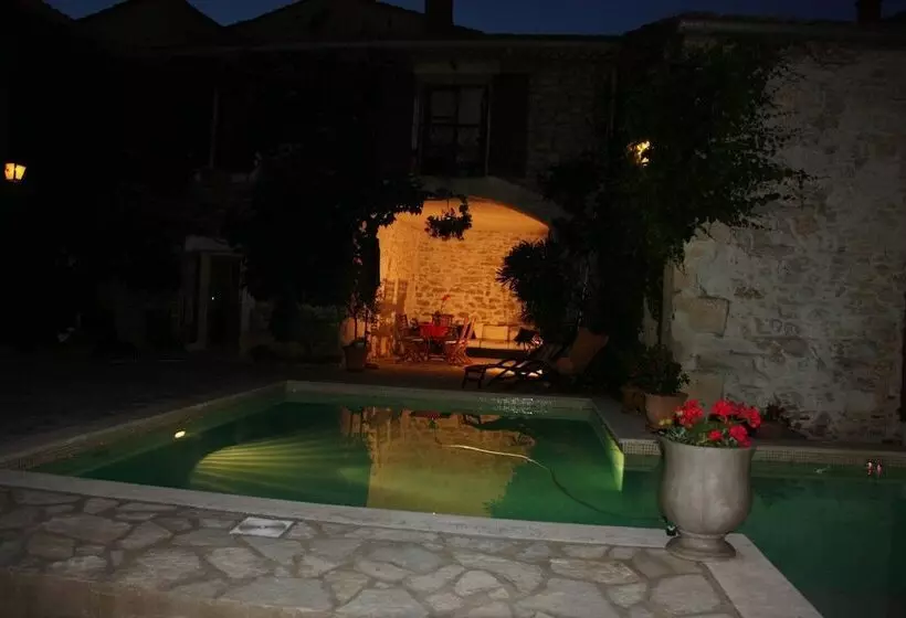 Majatalo Chambre D Hôtes Bleus Matines