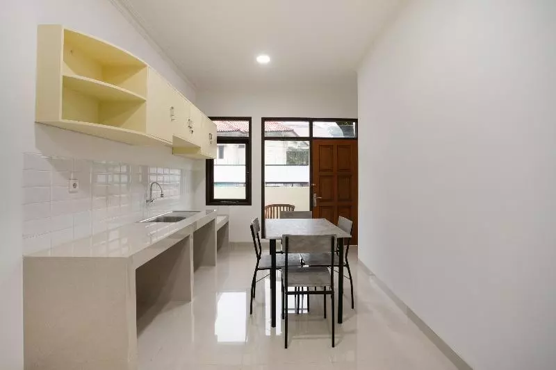 ホテル Oyo 3209 Hegarbudhi Residence