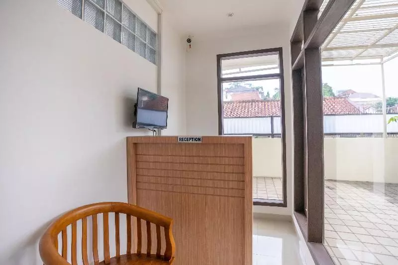 ホテル Oyo 3209 Hegarbudhi Residence