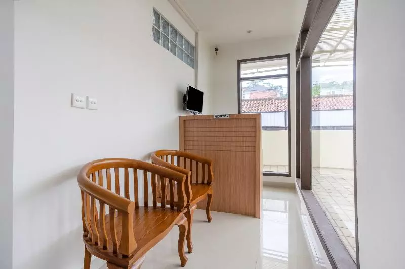 ホテル Oyo 3209 Hegarbudhi Residence