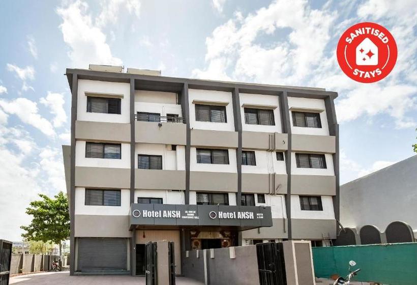 Vaccinated Staff - Capital O 71866 Hotel Ansh