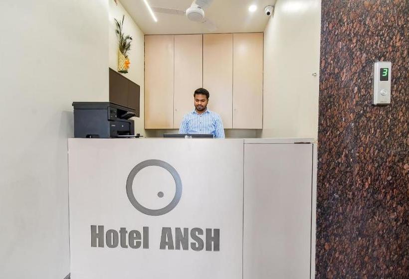 Vaccinated Staff - Capital O 71866 Hotel Ansh