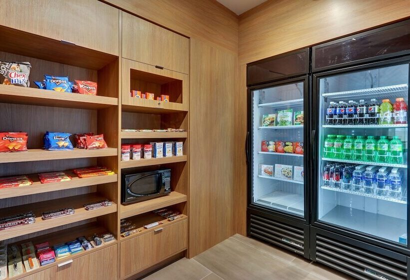 ホテル Fairfield Inn & Suites Warsaw