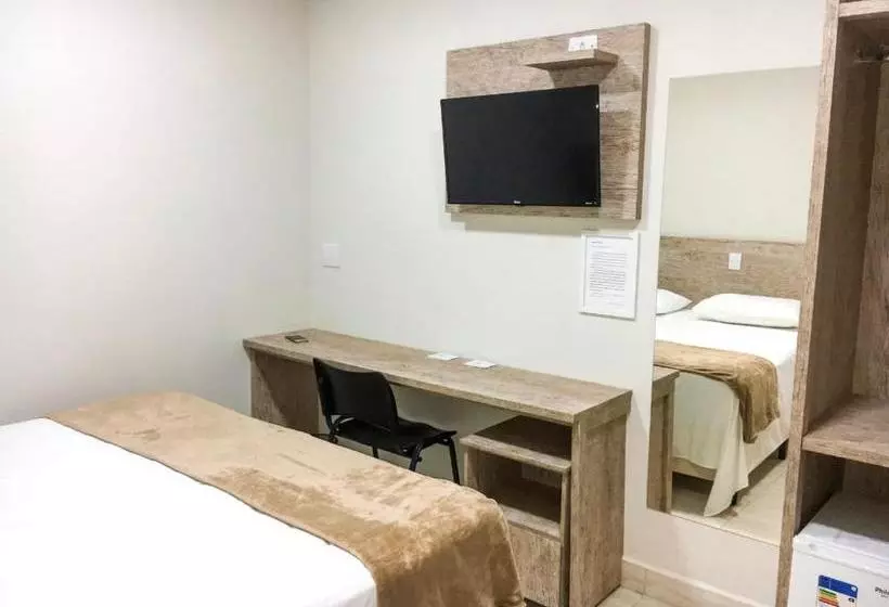 Hotelli Pousada Della Nonna