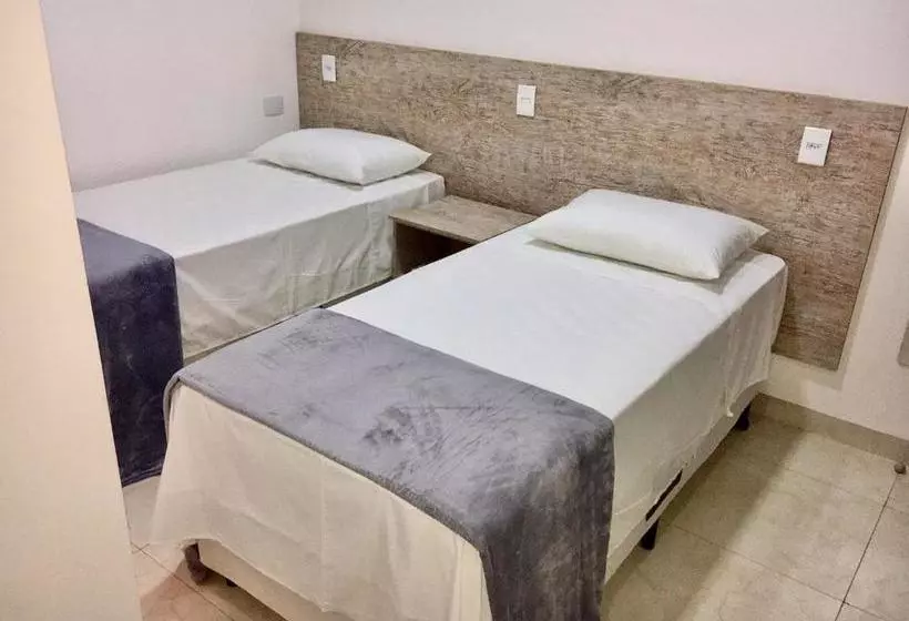 Hotelli Pousada Della Nonna