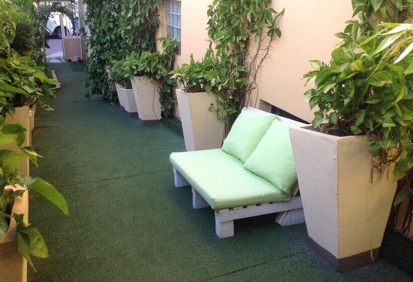 בית מלון כפרי Maputo Residence Inn