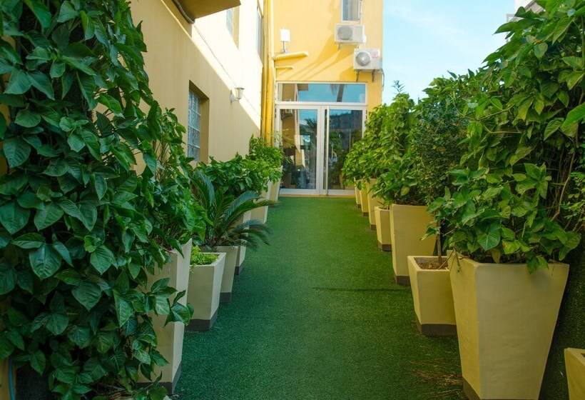 בית מלון כפרי Maputo Residence Inn