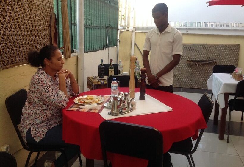 בית מלון כפרי Maputo Residence Inn