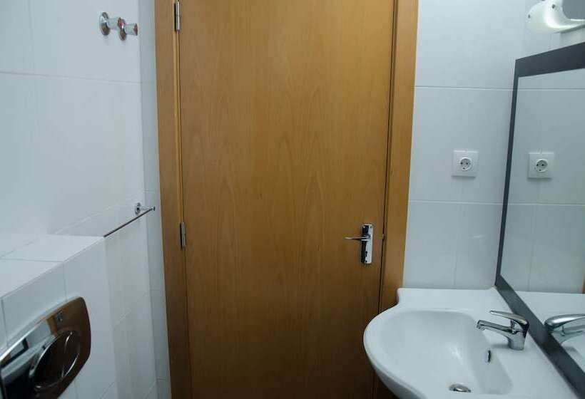 בית מלון כפרי Maputo Residence Inn