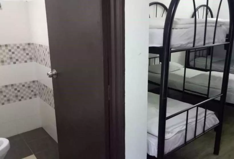 ホテル Spot On 90064 Bgh Hostel Lama