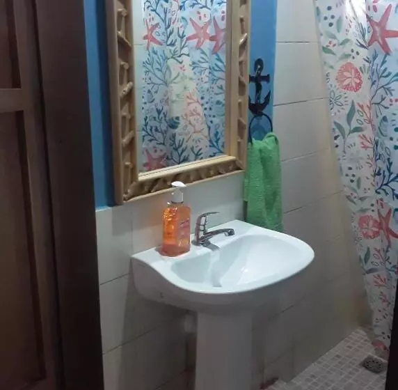 ユースホステル Casa Garrobo