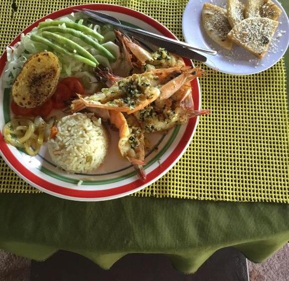 הוסטל Casa Garrobo