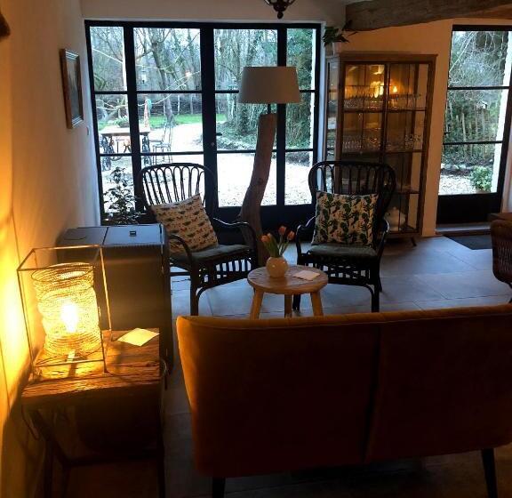 مبيت وإفطار Kleebergerhofke