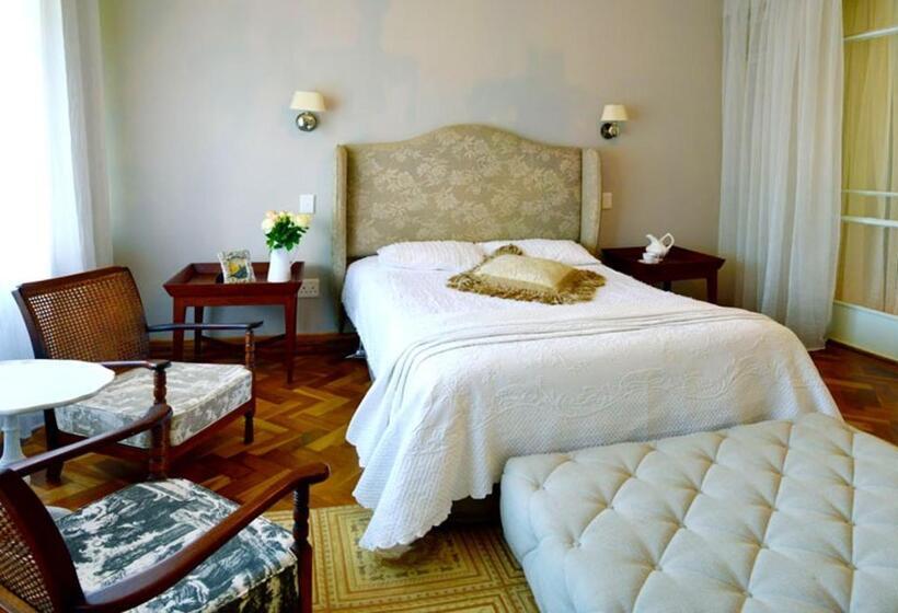 Bed and Breakfast The White House