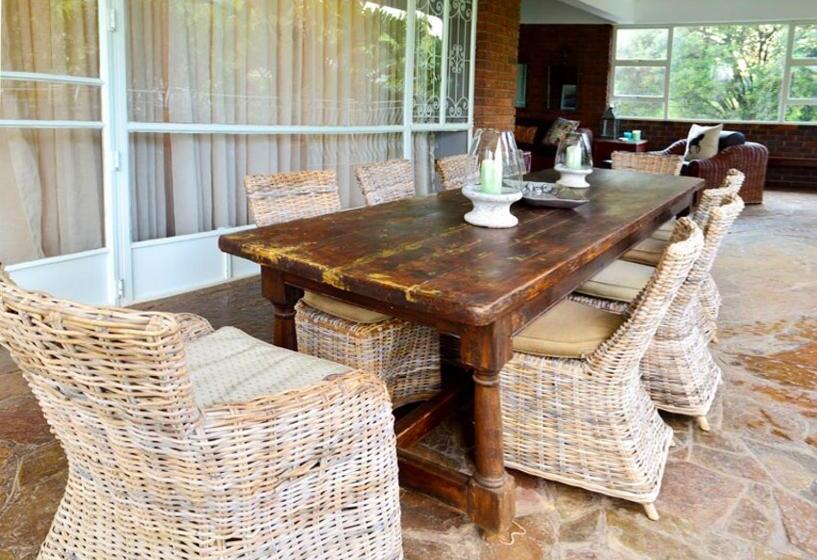 Bed and Breakfast The White House