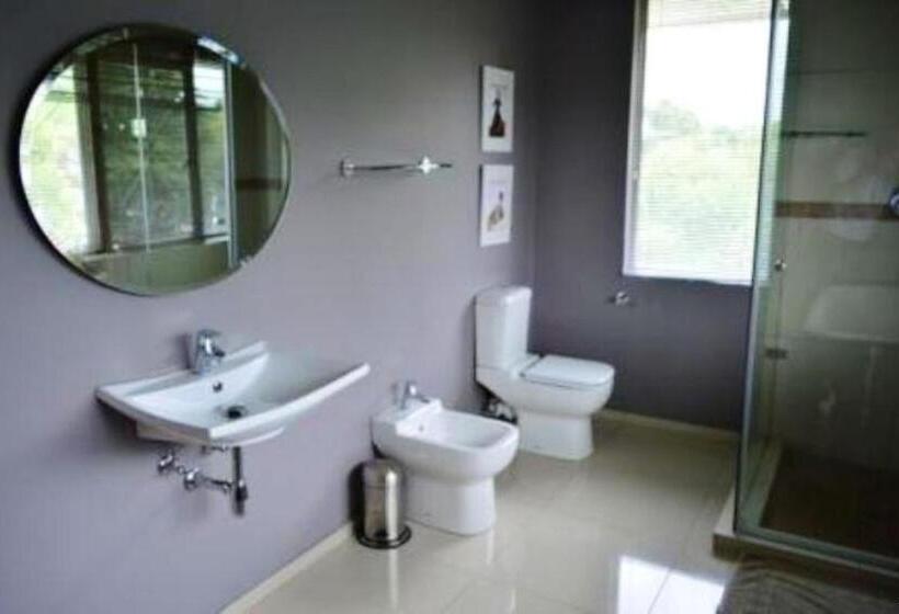 Bed and Breakfast The White House