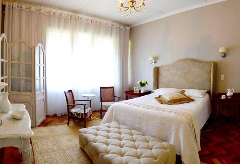 Bed and Breakfast The White House