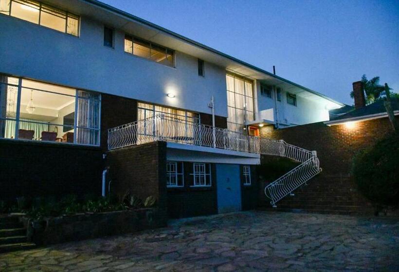 Bed and Breakfast The White House